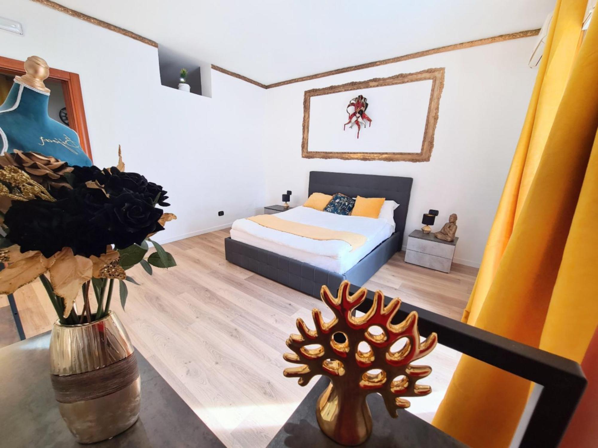 Апартаменты Luxury Flat In Center By The Sea Бари Экстерьер фото